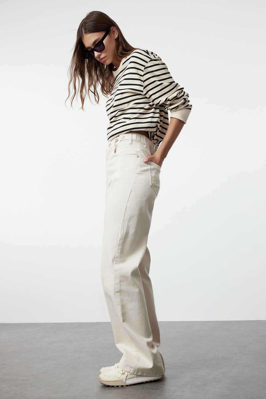 Cream Off-White High-Waist Wide Leg Jeans