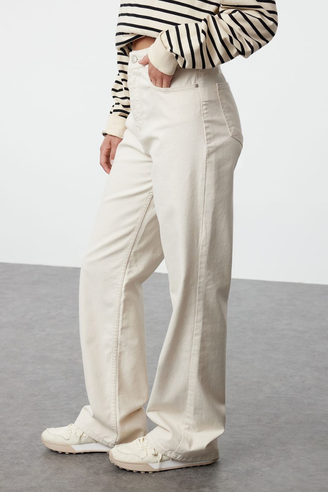 Cream Off-White High-Waist Wide Leg Jeans