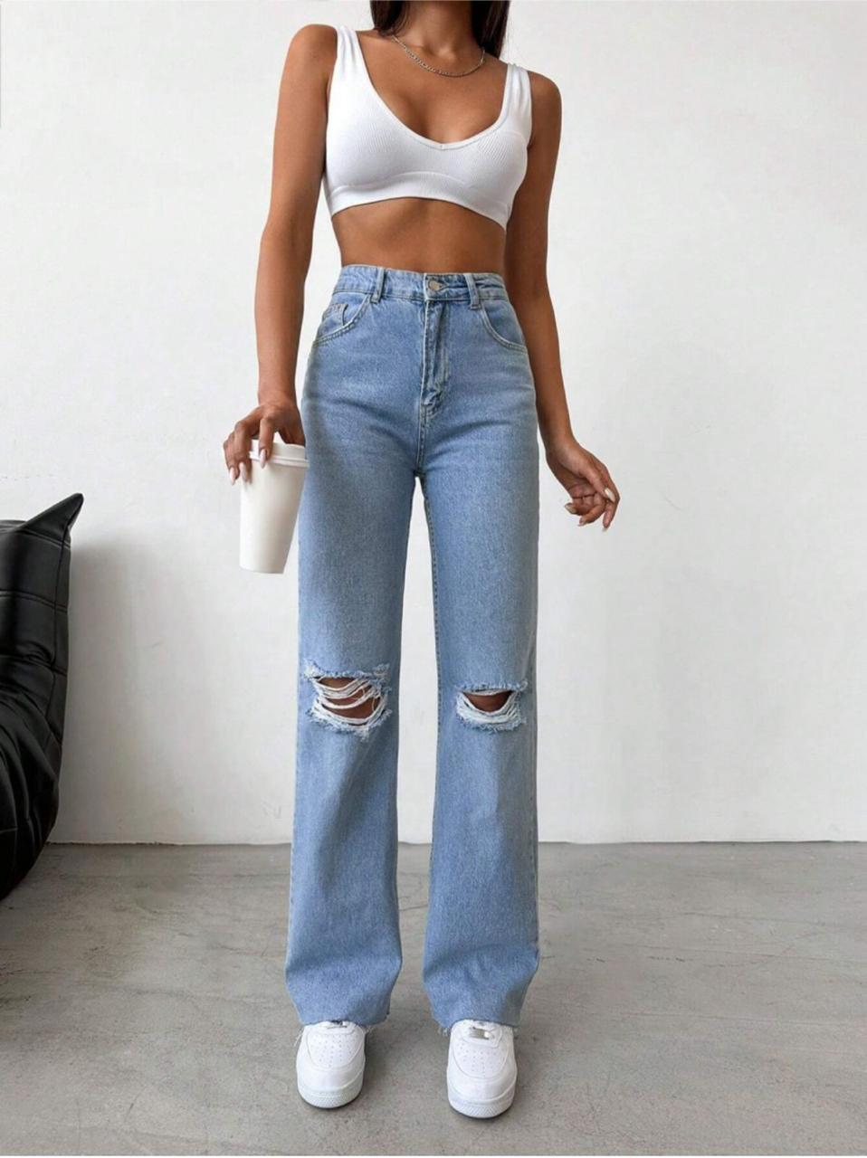 Light Blue Knee-Cut Wide-Leg Jeans – Casual Chic