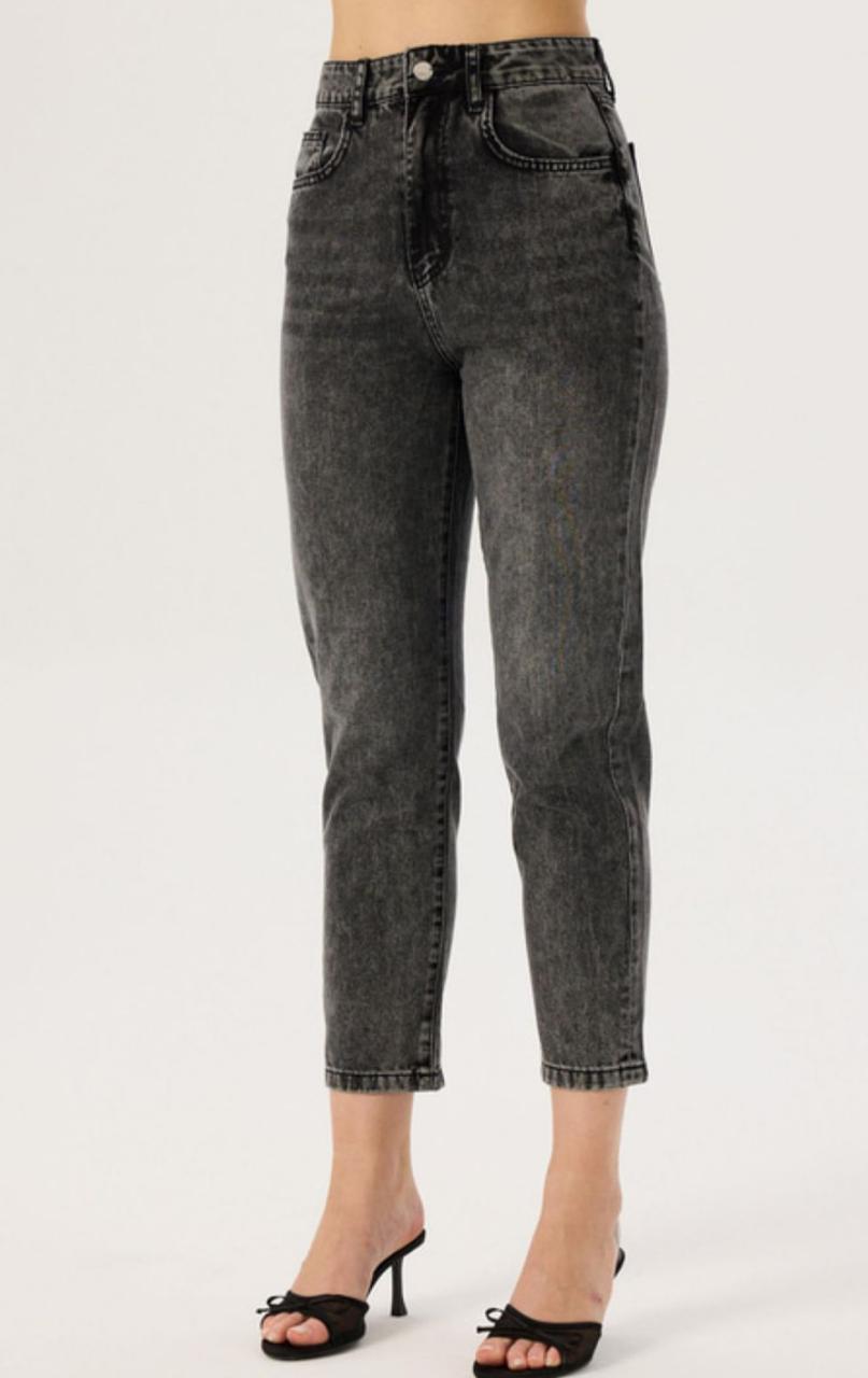 Charcoal Grey Slim-Fit Denim – Bold & Timeless