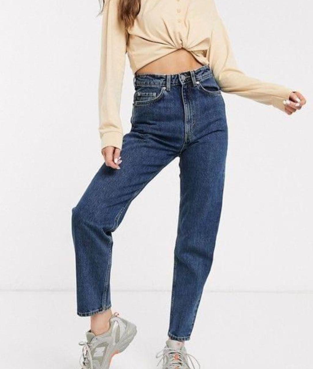 Classic Blue High-Waist Mom Jeans – Vintage Vibes